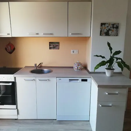 Peaceful View Apartma *